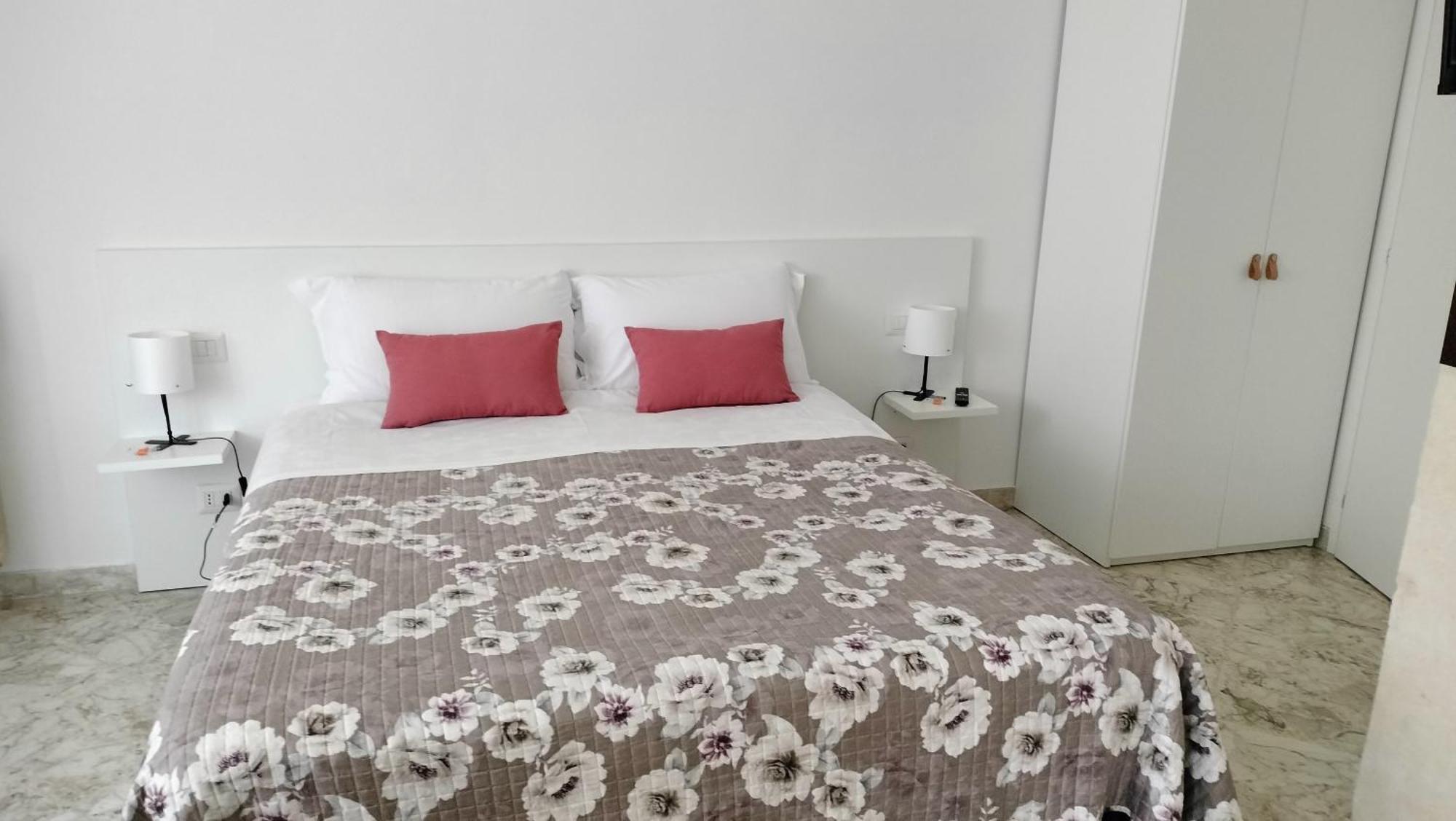Matera Like Home - Rooms - Via Del Corso ภายนอก รูปภาพ